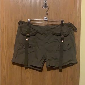 Olive green with band strips pockets